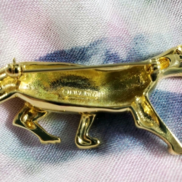 Vintage Nina Ricci Gold Tone Pin Of Cougar With Crystal Eye - Picture 3 of 4